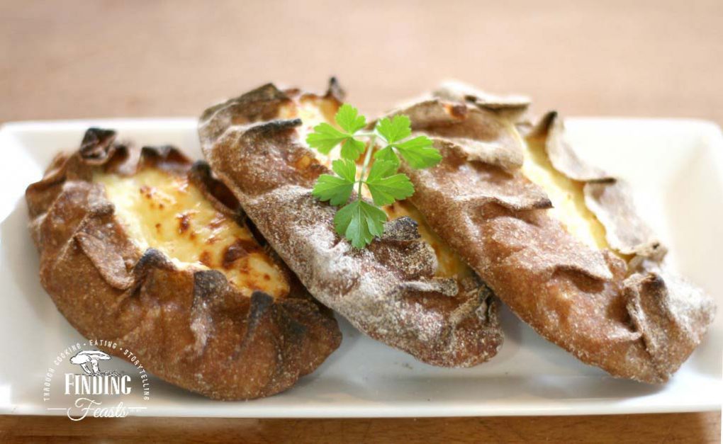 Karjalanpiirakat | Karelian Pies