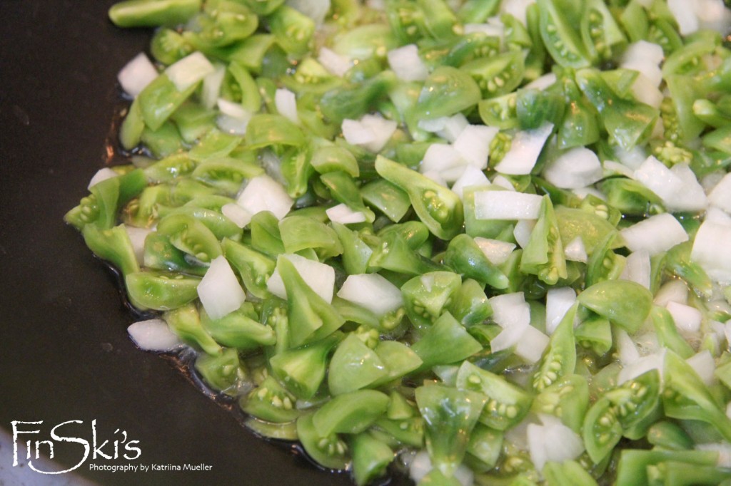 Curried Green Tomato and Cranberry Relish