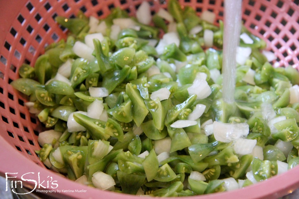 Curried Green Tomato and Cranberry Relish