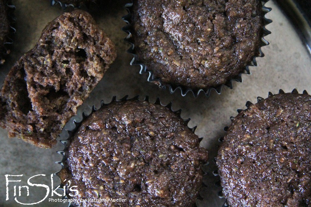 Olive oil and zucchini chocolate mini cakes