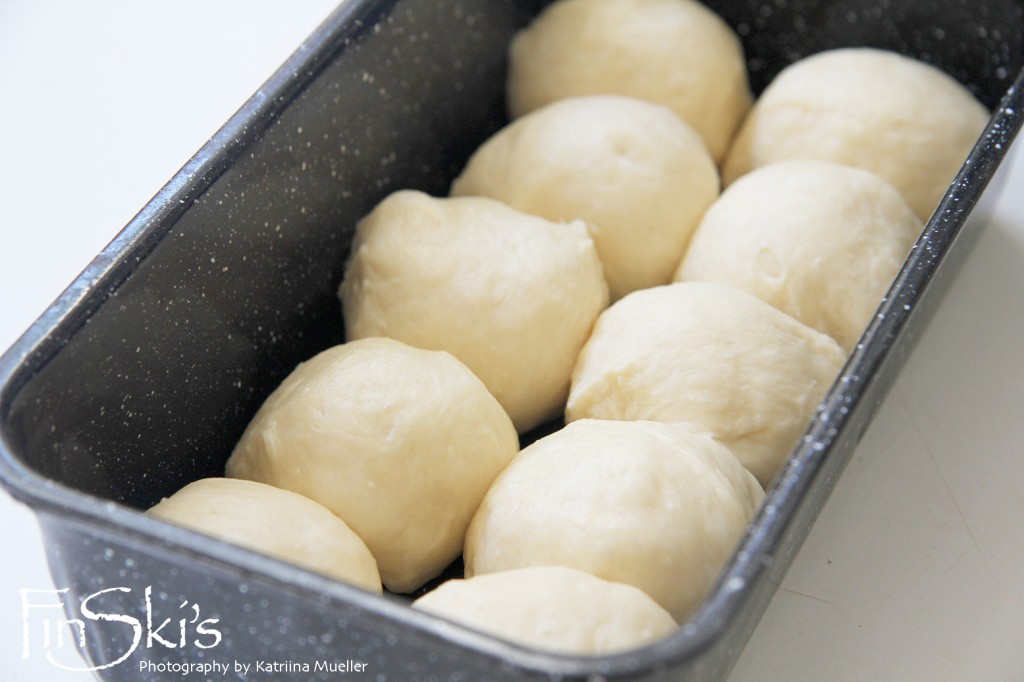 Sweet Yoghurt Bread Rolls