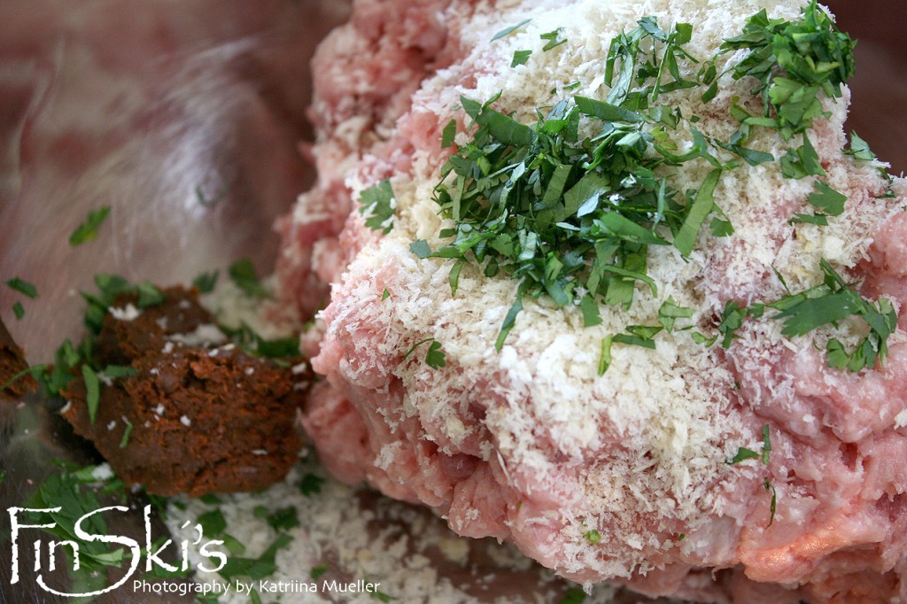Thai Pork Meatballs w/ Sweet Chilli, Dill & Coriander Sauce
