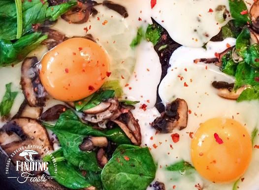 Finding Feasts - Healthy Breakfasts mushrooms and eggs